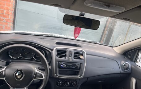 Renault Logan II, 2019 год, 800 000 рублей, 11 фотография