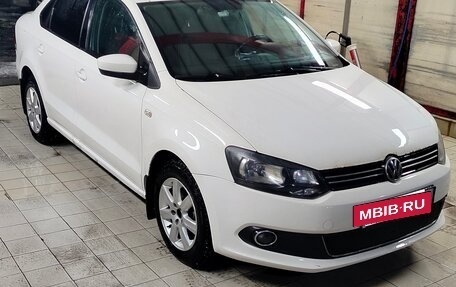 Volkswagen Polo VI (EU Market), 2013 год, 650 000 рублей, 2 фотография