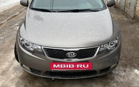 KIA Cerato III, 2011 год, 910 000 рублей, 2 фотография