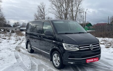 Volkswagen Multivan T6 рестайлинг, 2016 год, 3 150 000 рублей, 1 фотография