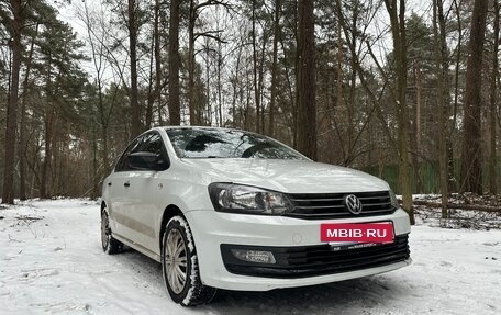 Volkswagen Polo VI (EU Market), 2018 год, 1 350 000 рублей, 2 фотография