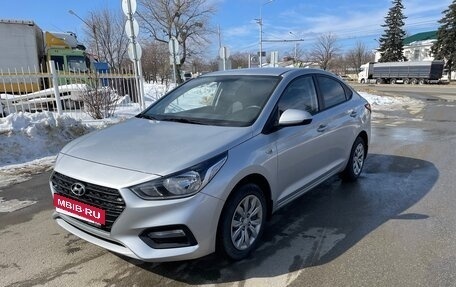 Hyundai Solaris II рестайлинг, 2018 год, 1 350 000 рублей, 2 фотография