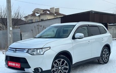 Mitsubishi Outlander III рестайлинг 3, 2014 год, 1 675 000 рублей, 1 фотография