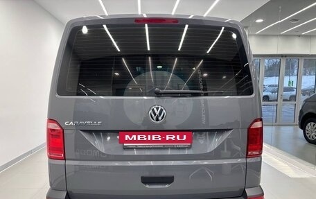 Volkswagen Caravelle T6 рестайлинг, 2018 год, 3 630 000 рублей, 5 фотография