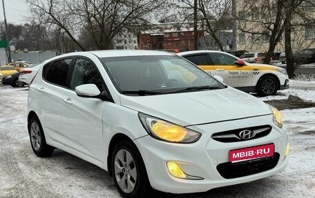 Hyundai Solaris II рестайлинг, 2012 год, 570 000 рублей, 1 фотография