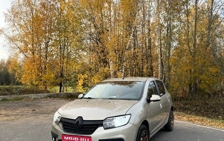 Renault Sandero II рестайлинг, 2018 год, 970 000 рублей, 1 фотография