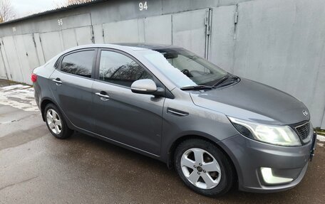 KIA Rio III рестайлинг, 2013 год, 999 999 рублей, 16 фотография