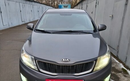 KIA Rio III рестайлинг, 2013 год, 999 999 рублей, 13 фотография