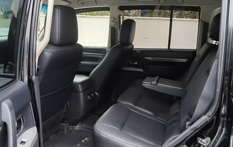 Mitsubishi Pajero IV, 2013 год, 2 650 000 рублей, 8 фотография