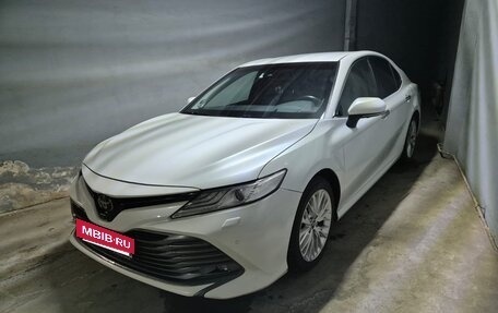 Toyota Camry, 2019 год, 2 950 000 рублей, 3 фотография