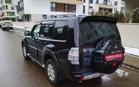 Mitsubishi Pajero IV, 2013 год, 2 650 000 рублей, 3 фотография