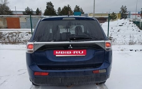 Mitsubishi Outlander III рестайлинг 3, 2013 год, 1 110 000 рублей, 2 фотография