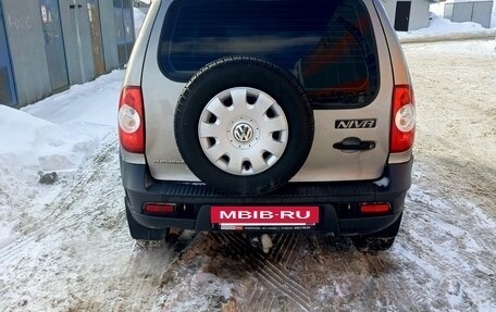 Chevrolet Niva I рестайлинг, 2015 год, 560 000 рублей, 2 фотография