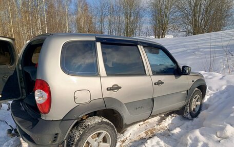 Chevrolet Niva I рестайлинг, 2015 год, 560 000 рублей, 9 фотография