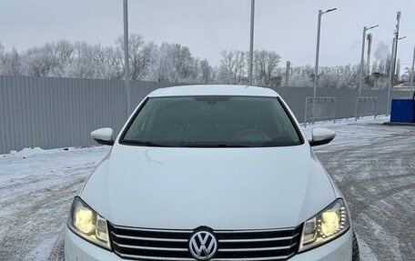 Volkswagen Passat B7, 2011 год, 885 000 рублей, 2 фотография