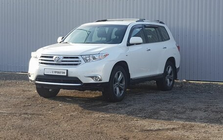 Toyota Highlander III, 2012 год, 2 350 000 рублей, 2 фотография