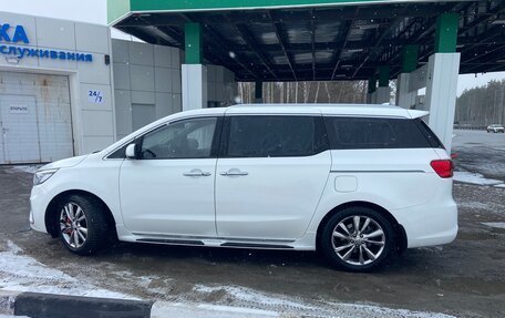 KIA Carnival III, 2019 год, 3 560 000 рублей, 5 фотография