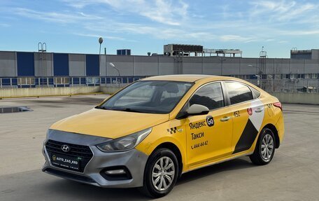 Hyundai Solaris II рестайлинг, 2017 год, 630 000 рублей, 2 фотография