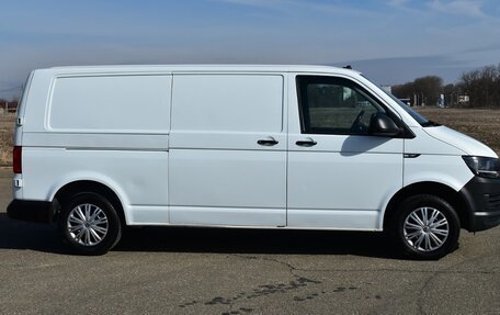 Volkswagen Transporter T6 рестайлинг, 2019 год, 2 350 000 рублей, 1 фотография