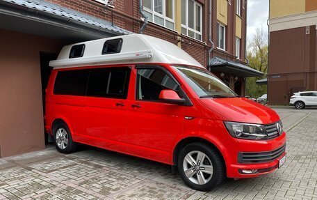 Volkswagen Transporter T6 рестайлинг, 2016 год, 4 450 000 рублей, 3 фотография