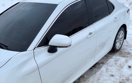 Toyota Camry, 2021 год, 2 800 000 рублей, 4 фотография