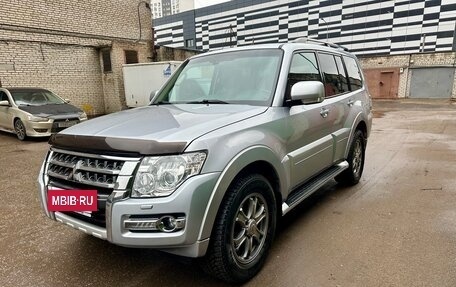 Mitsubishi Pajero IV, 2014 год, 3 050 000 рублей, 2 фотография