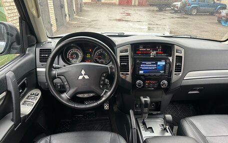 Mitsubishi Pajero IV, 2014 год, 3 050 000 рублей, 14 фотография