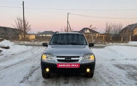 Chevrolet Niva I рестайлинг, 2010 год, 495 000 рублей, 6 фотография