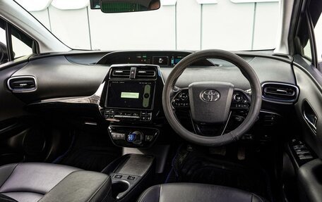 Toyota Prius IV XW50, 2019 год, 2 098 000 рублей, 6 фотография