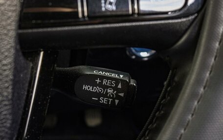Toyota Prius IV XW50, 2019 год, 2 098 000 рублей, 16 фотография