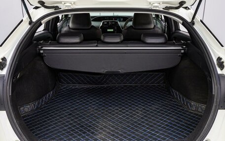 Toyota Prius IV XW50, 2019 год, 2 098 000 рублей, 21 фотография