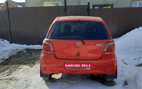 Toyota Yaris I рестайлинг, 2000 год, 370 000 рублей, 3 фотография