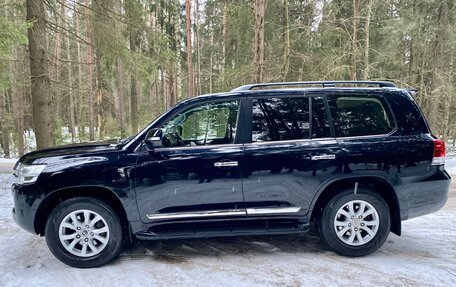 Toyota Land Cruiser 200, 2015 год, 5 999 000 рублей, 3 фотография