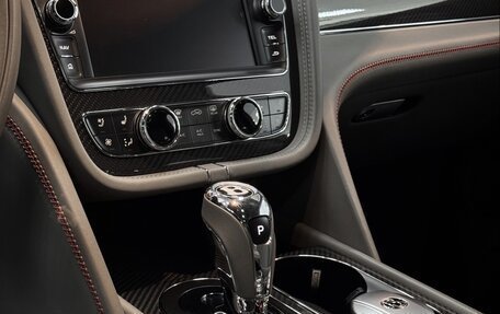 Bentley Bentayga I, 2019 год, 12 000 000 рублей, 13 фотография