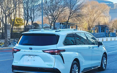 Toyota Sienna, 2022 год, 5 175 000 рублей, 6 фотография