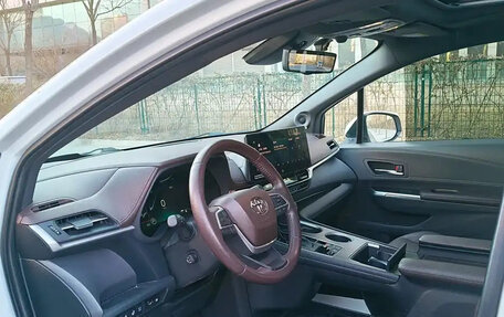 Toyota Sienna, 2022 год, 5 175 000 рублей, 7 фотография