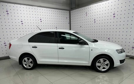 Skoda Rapid I, 2015 год, 880 000 рублей, 4 фотография