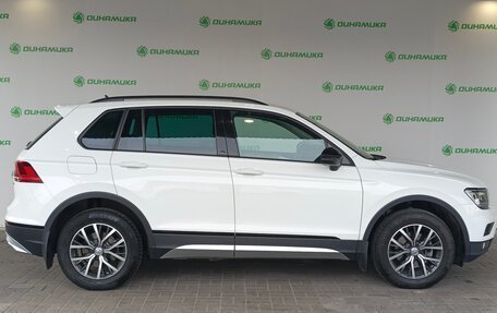 Volkswagen Tiguan II, 2018 год, 2 800 000 рублей, 6 фотография