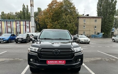 Toyota Land Cruiser 200, 2015 год, 5 600 000 рублей, 3 фотография