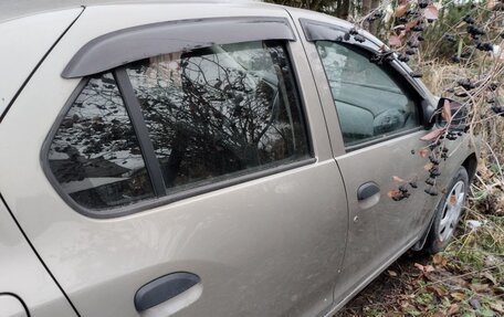Renault Logan II, 2015 год, 860 000 рублей, 12 фотография