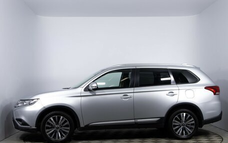 Mitsubishi Outlander III рестайлинг 3, 2018 год, 2 210 000 рублей, 8 фотография