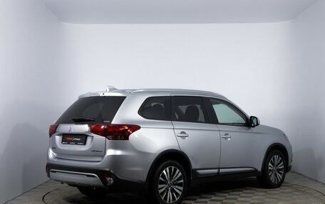 Mitsubishi Outlander III рестайлинг 3, 2018 год, 2 210 000 рублей, 5 фотография