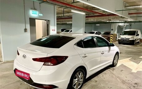 Hyundai Elantra VI рестайлинг, 2019 год, 1 820 000 рублей, 4 фотография