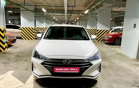 Hyundai Elantra VI рестайлинг, 2019 год, 1 820 000 рублей, 2 фотография