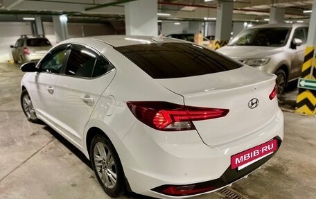 Hyundai Elantra VI рестайлинг, 2019 год, 1 820 000 рублей, 6 фотография