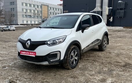 Renault Kaptur I рестайлинг, 2017 год, 1 680 000 рублей, 1 фотография