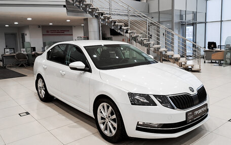 Skoda Octavia, 2018 год, 1 850 000 рублей, 3 фотография