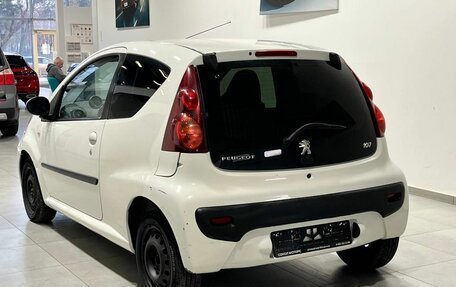 Peugeot 107 I рестайлинг, 2012 год, 299 900 рублей, 4 фотография