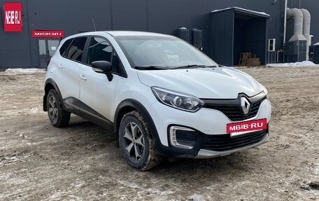 Renault Kaptur I рестайлинг, 2017 год, 1 680 000 рублей, 2 фотография