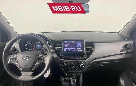 Hyundai Solaris II рестайлинг, 2022 год, 1 800 000 рублей, 12 фотография